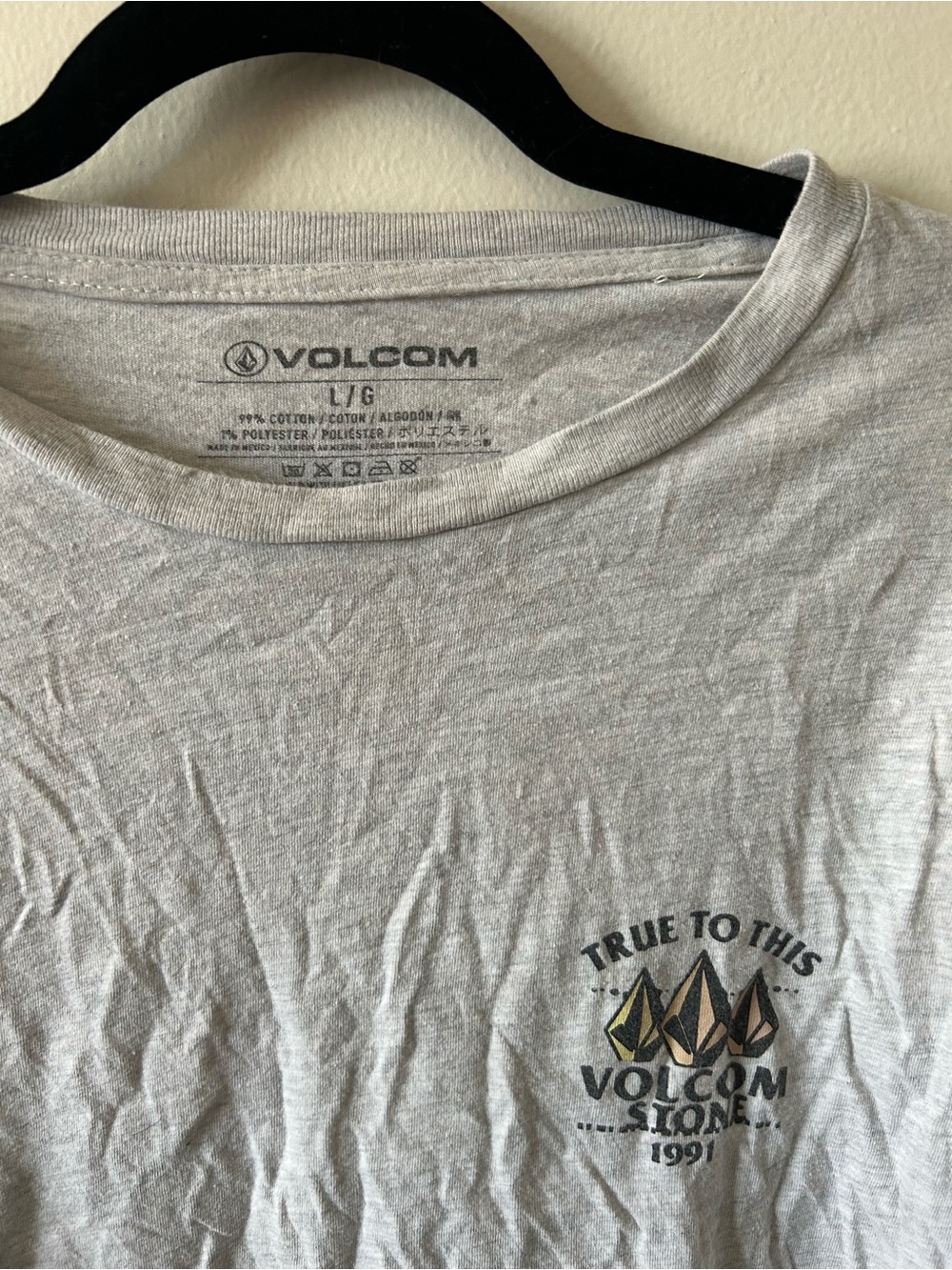 Volcom Tee - Large - Picture 2 of 4